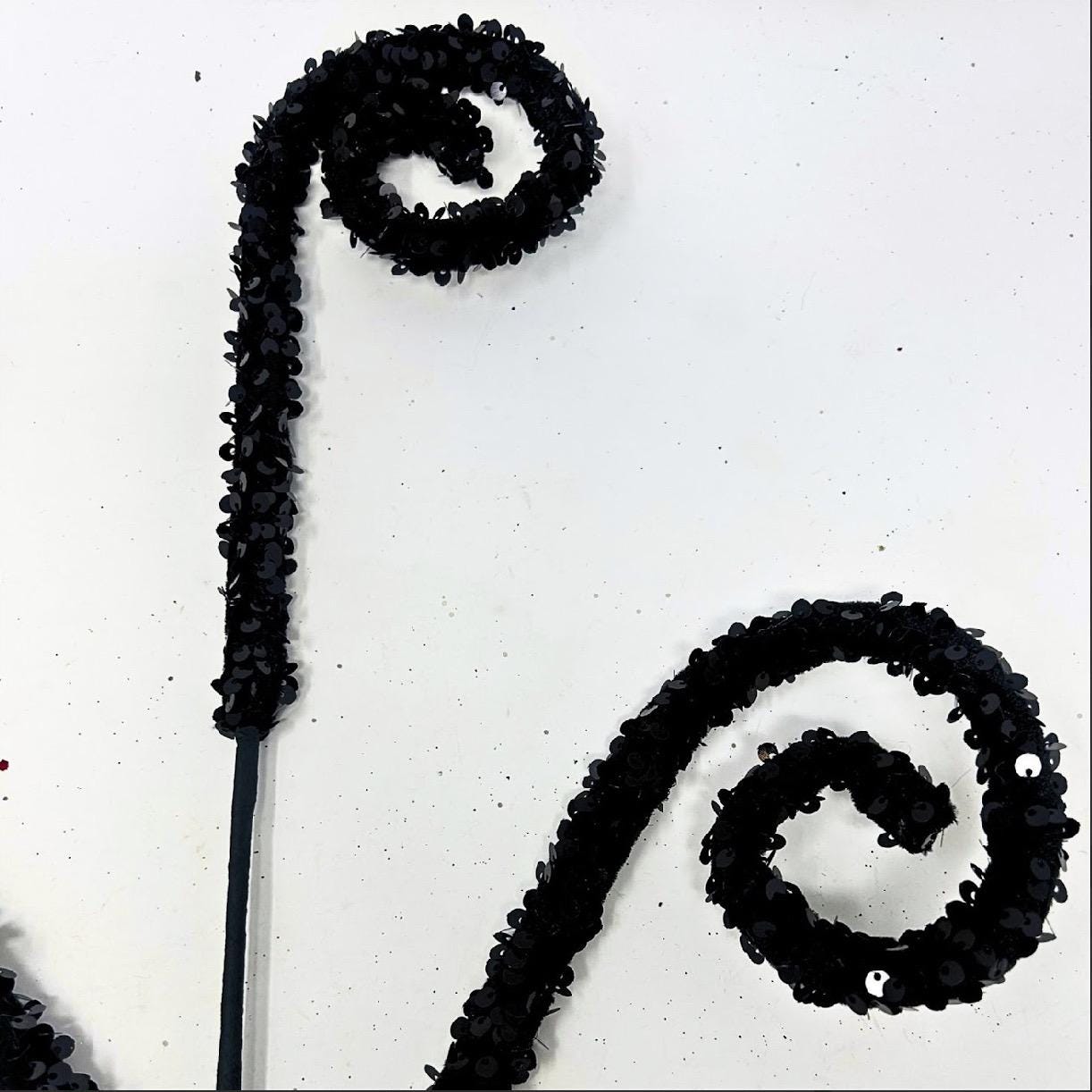 Velvet Sequin Curl Spray 29” – Black | Decorative Curly Pick for Wreaths, Centerpieces, Holiday Décor, Party & Event Crafts
