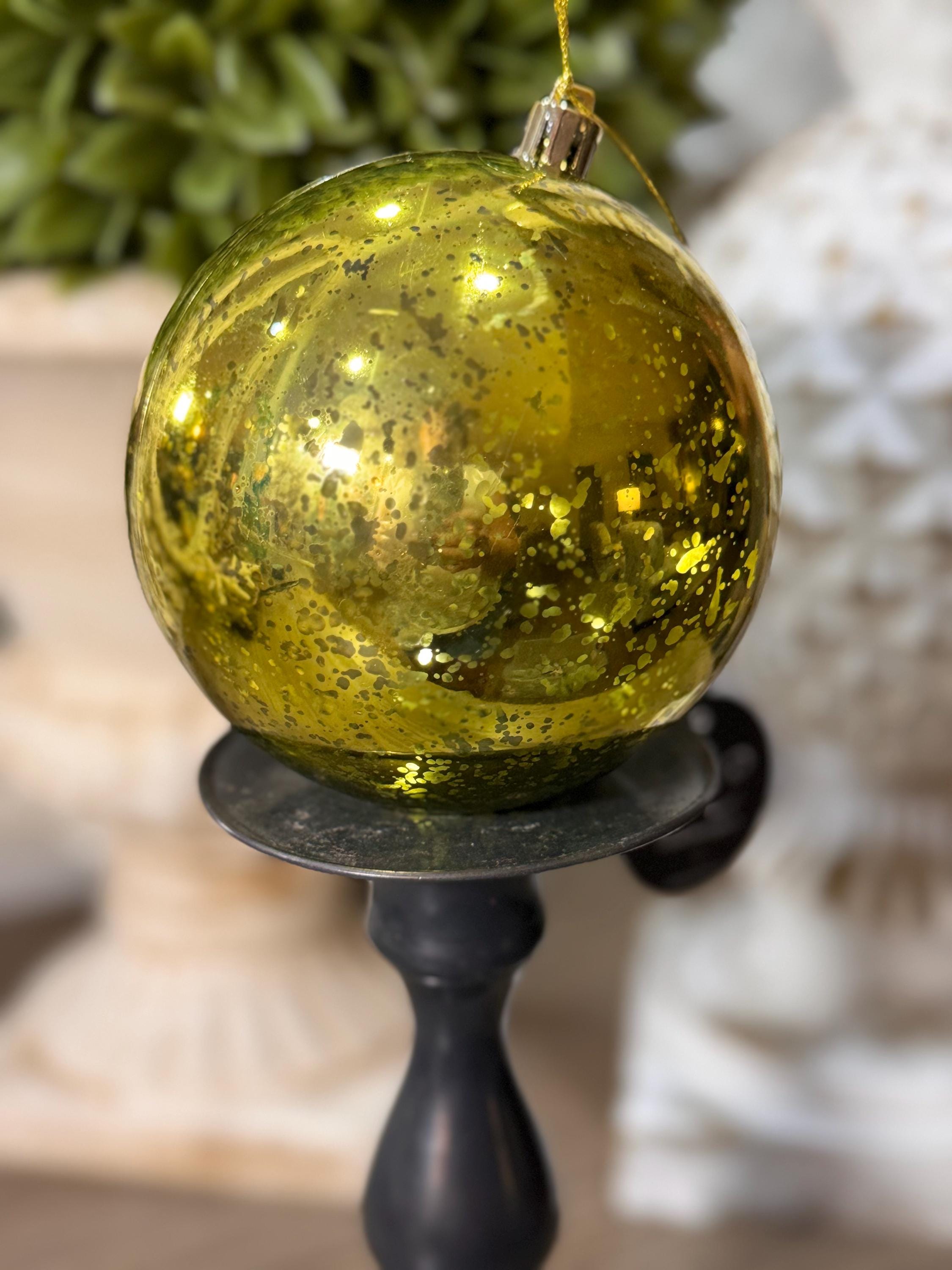 David Christopher Set of 4 – Apple Green Mercury Shiny Ornaments 4" – Shatterproof Christmas Balls, Christmas Tree Decorations, Garlands