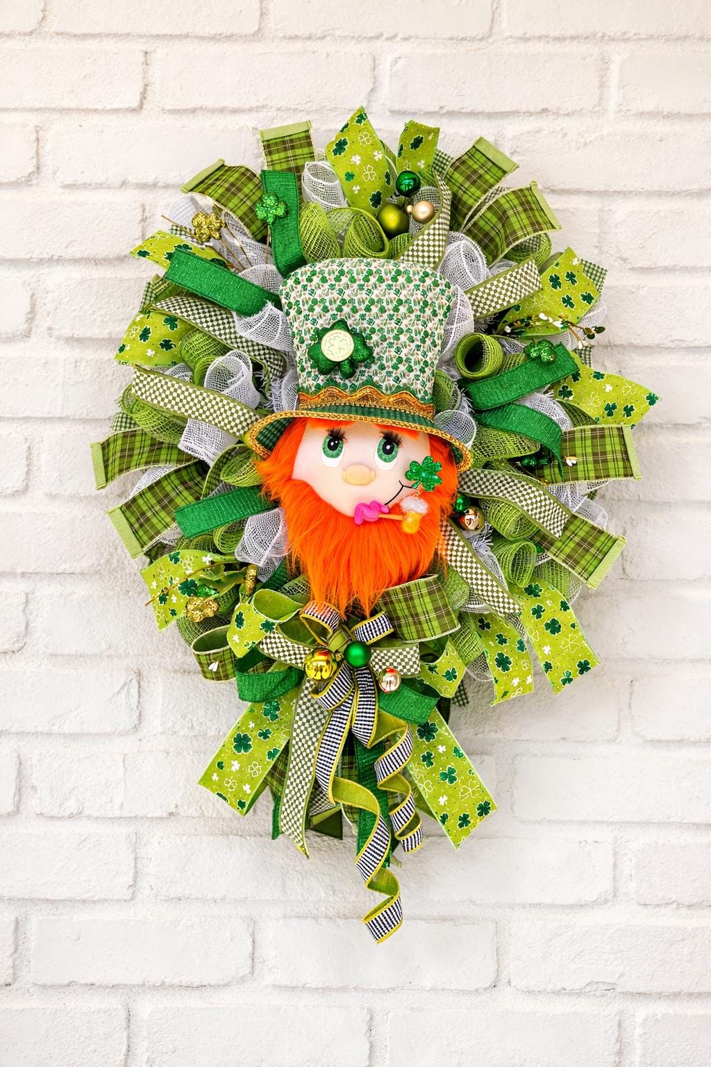St Patrick’s Day Leprechaun Wreath, Green Shamrock Door Decor, Irish Mesh Front Door Wreath, St Paddy’s Day Porch Decoration
